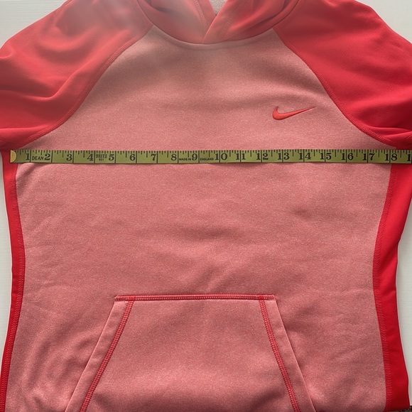 Nike Women's Therma-Fit Sweatshirt - Picture 11 of 11